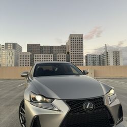 2020 Lexus IS