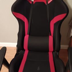 Selling A Gameing Chair & Pc