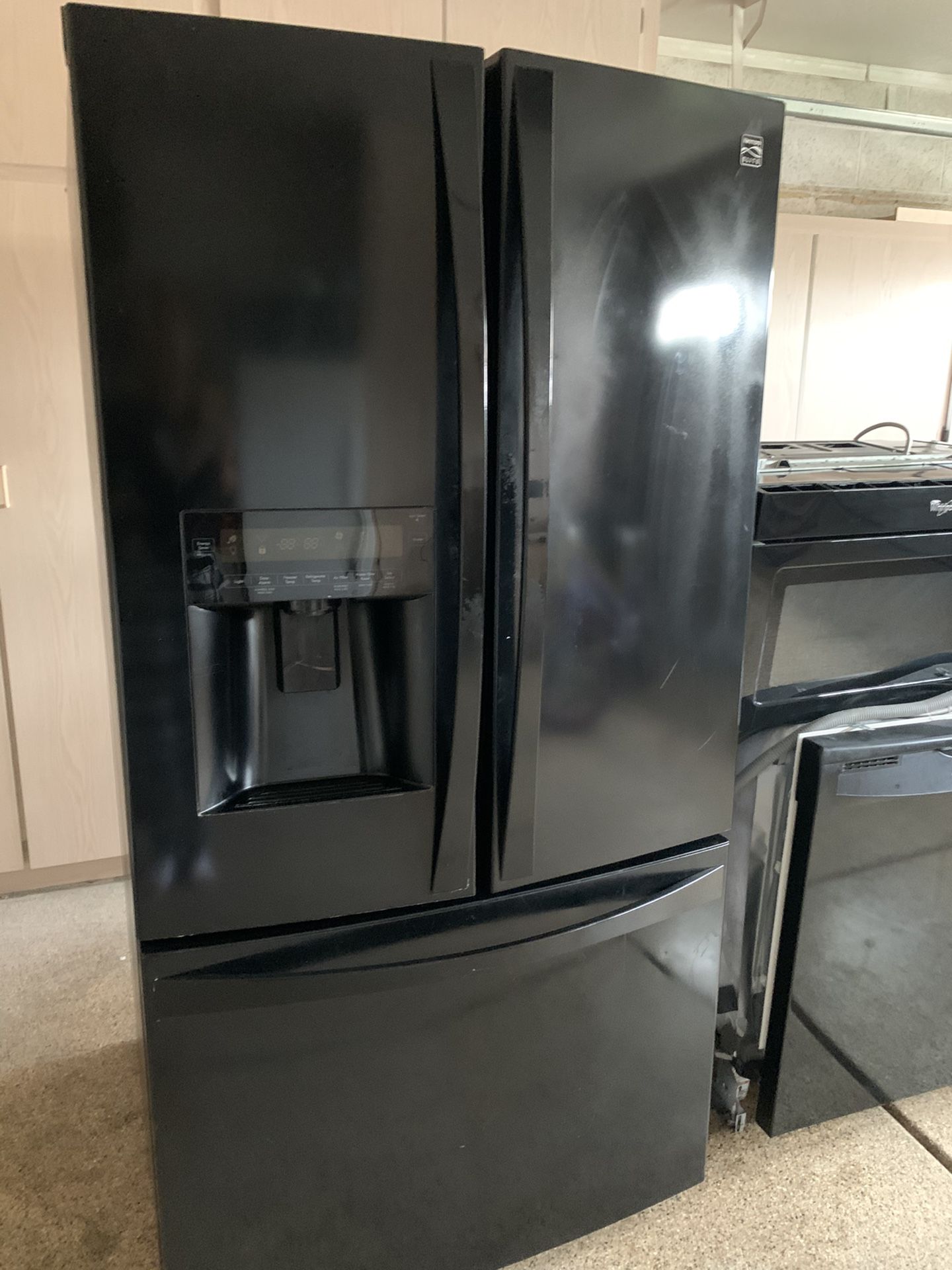 Kenmore elite 28 ft.³ French door refrigerator