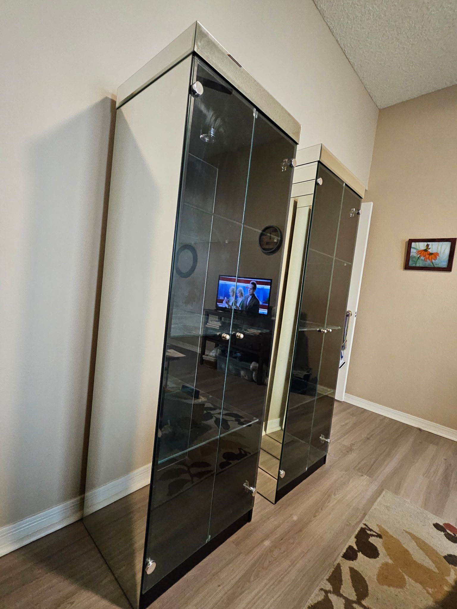 Set of 2 Glass & Mirror Cabinets
