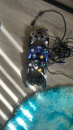PS3 And Game Cube Controllers