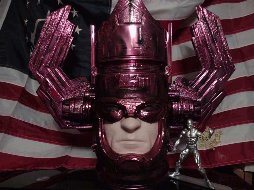 Marvel Fantastic Four 2025 Limited Edition Galactus The Universe's Biggest Popcorn Vessel Marvel Legends Scale With LED Lights Brand New!! Huge! 18x22