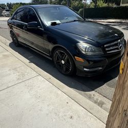 2013 Mercedes Benz C250 Sedan Fully Loaded 