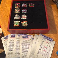 Willabee And Ward NY Giants Championship Pins. Rare Collectibles 