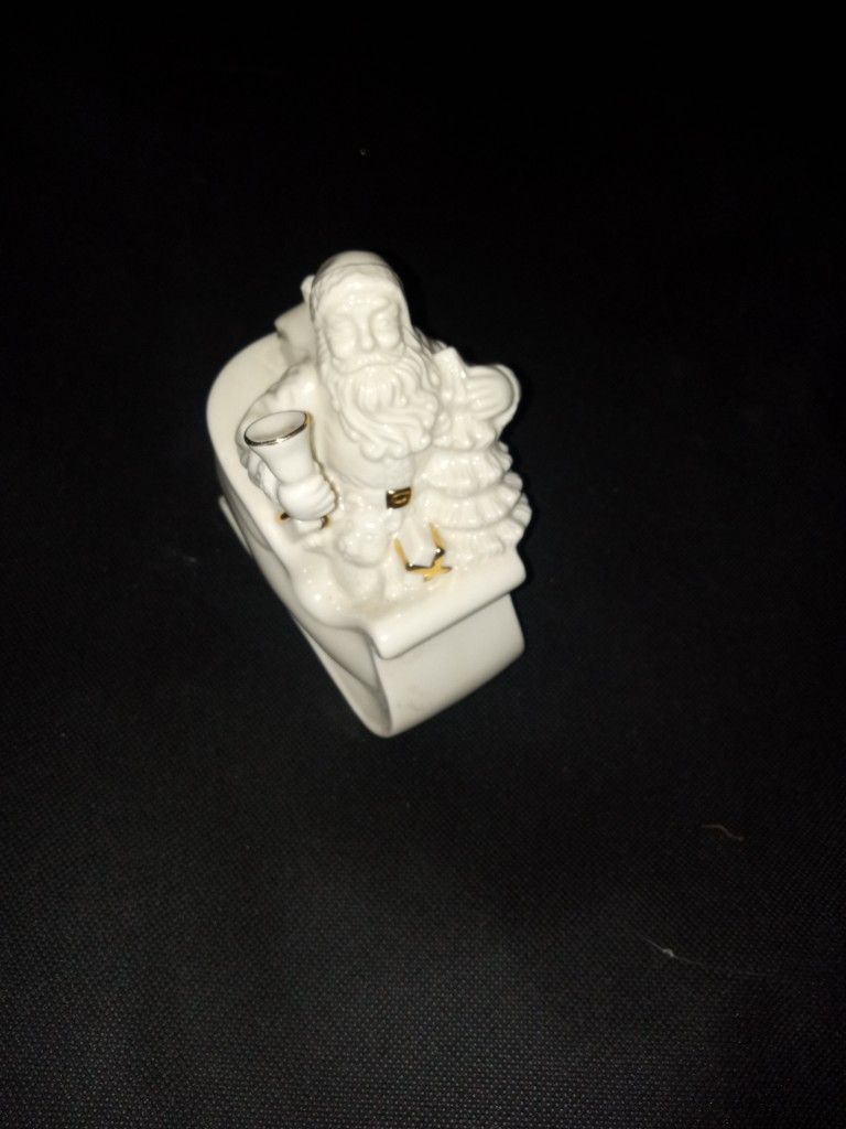Lenox Santa In Sleigh Bone China Figurine 24K Gold Trim Christmas