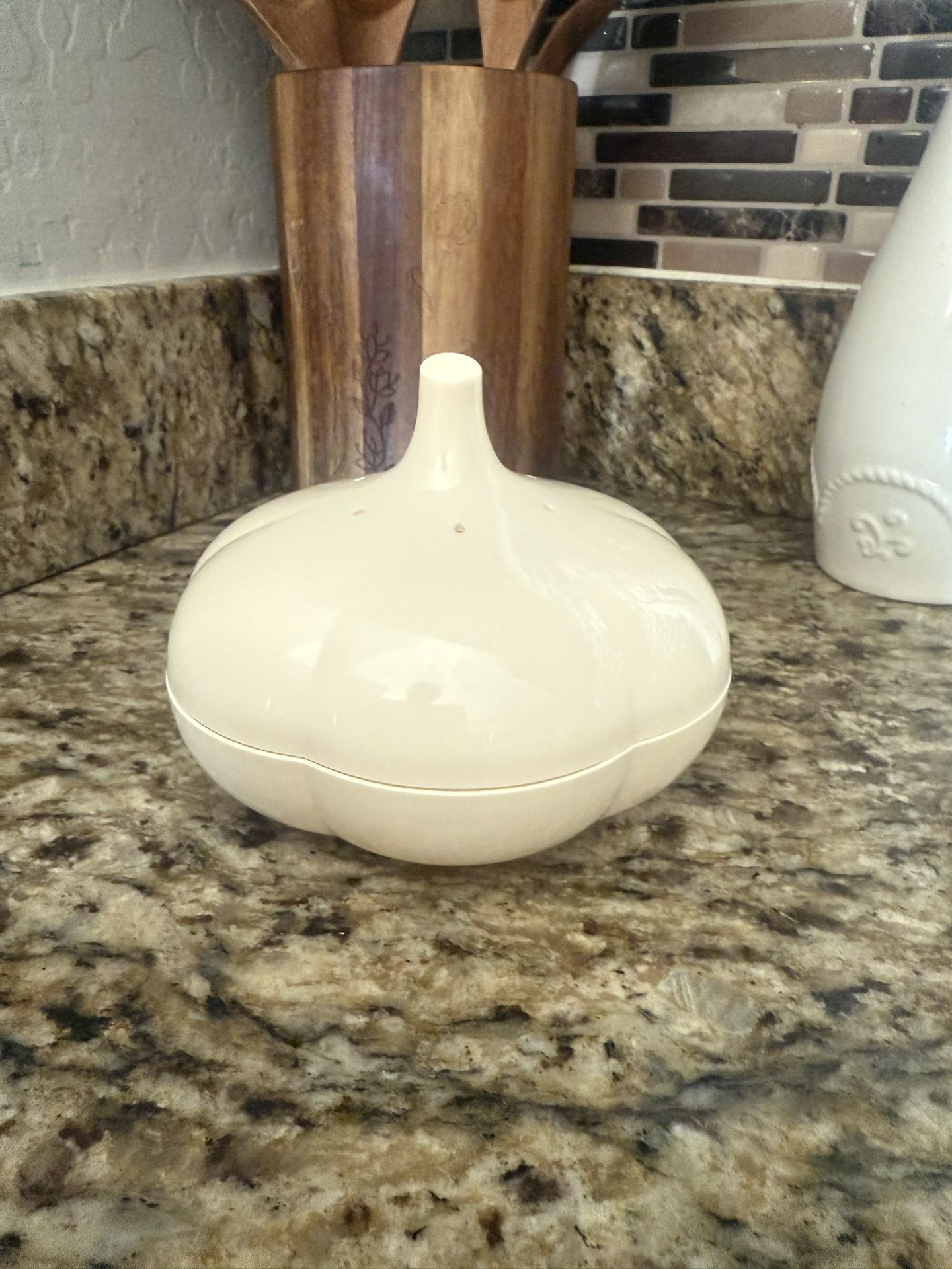 Tupperware For Garlic