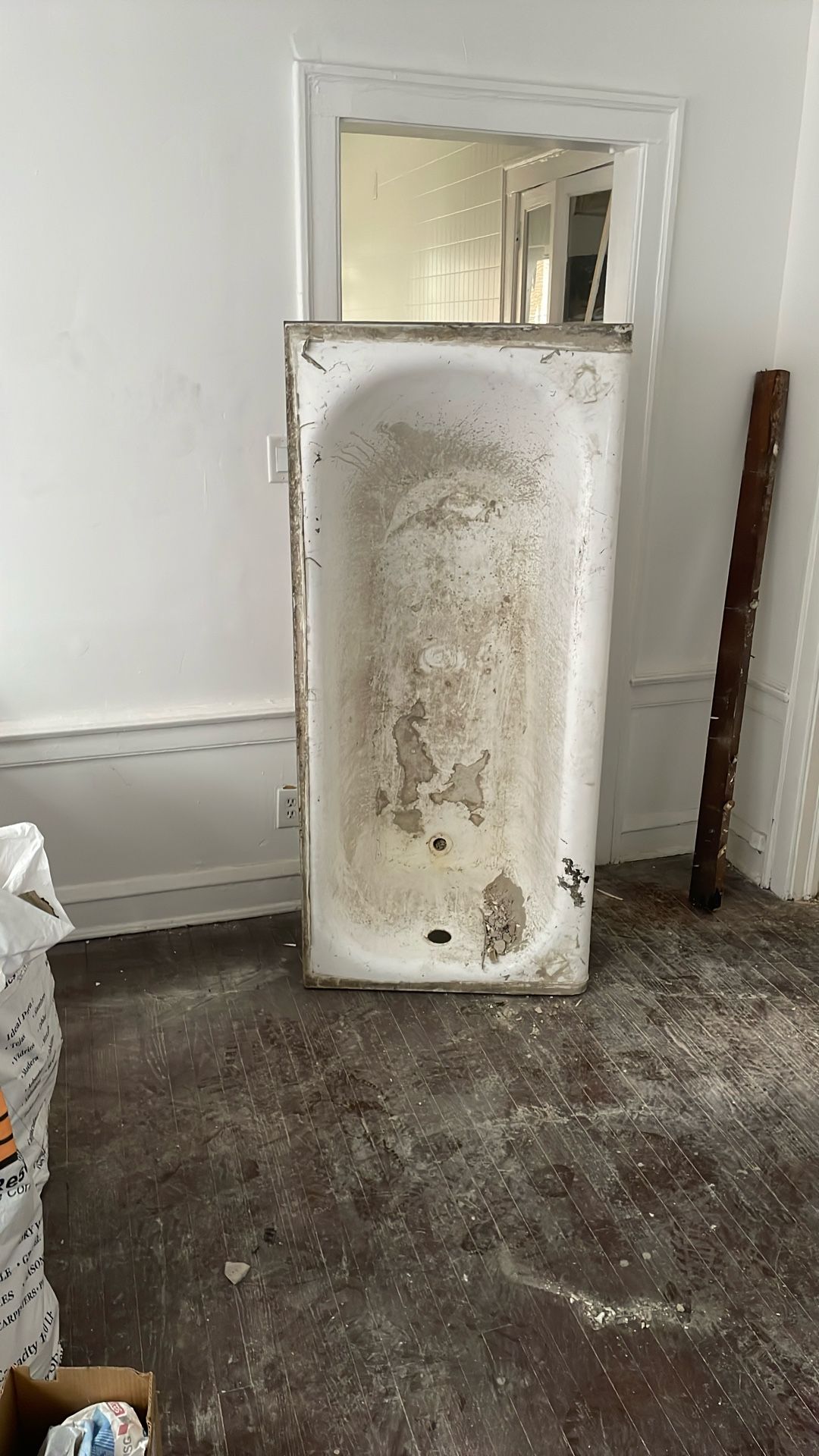 Cast iron Tub