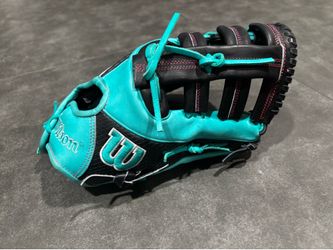 Wilson A2K 1679CF 12.5” First Basemen Mitt