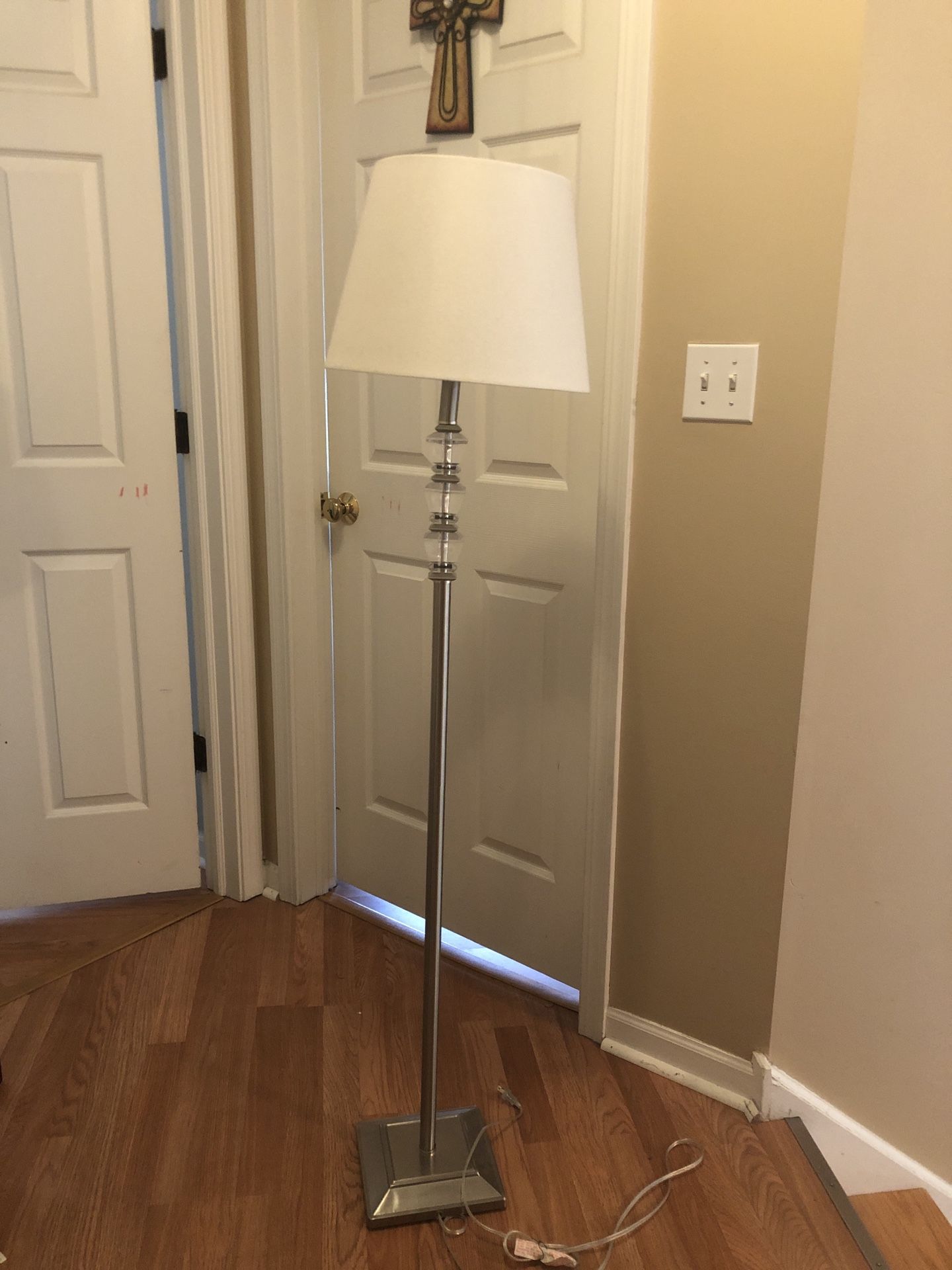 Floor lamp