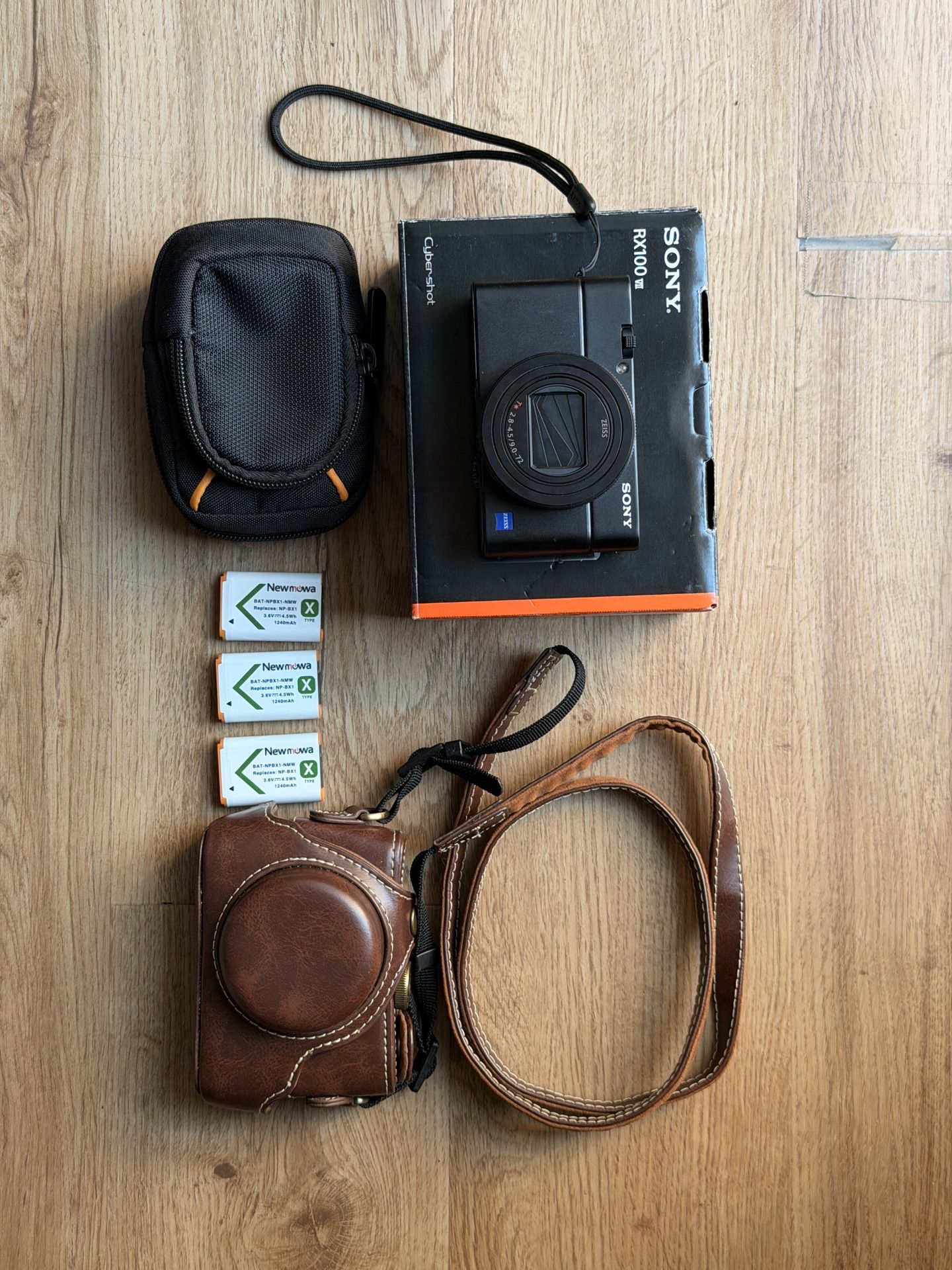 Sony RX 100 Vii - Point And Shoot Camera - Like New!