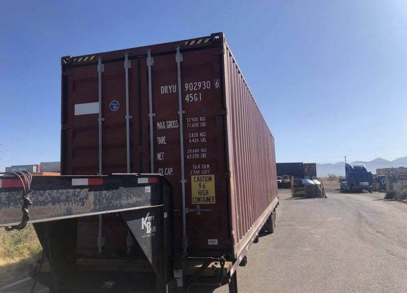 SHIPPING / STORAGE CONTAINERS W/ DELIVERY 20,40,40 HC .BUY/SELL