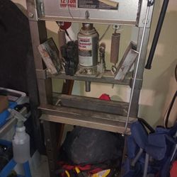 20 Ton Press With Extra Adapters 