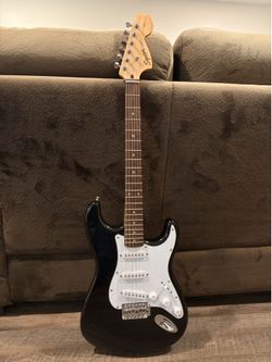 Squier Affinity Series Stratocaster Black and White