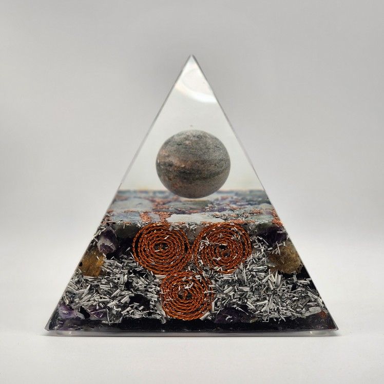 Solvion Pyramid EMF Guardian and Energy Transmuter Contains: sunstone sphere shungite labradorite amethyst white raimbow moonstone Citrine C