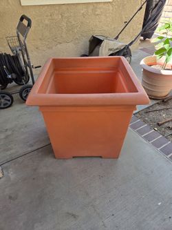 Large Resin Square planter