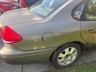 2005 Ford Taurus