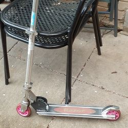 Kids Scooter (Excellent Condition). Only $10