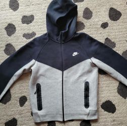 Nike Tech