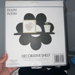 Room 2 Room Decorative Flower Wall Shelf