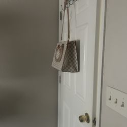 Beige Zipper Bag With Coin Purse 