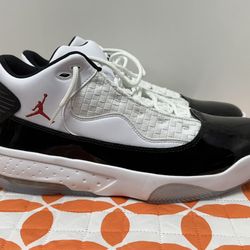 Nike Air Jordan Max Aura 2