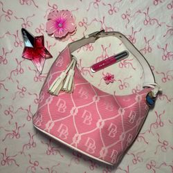 Dooney and Bourke bag