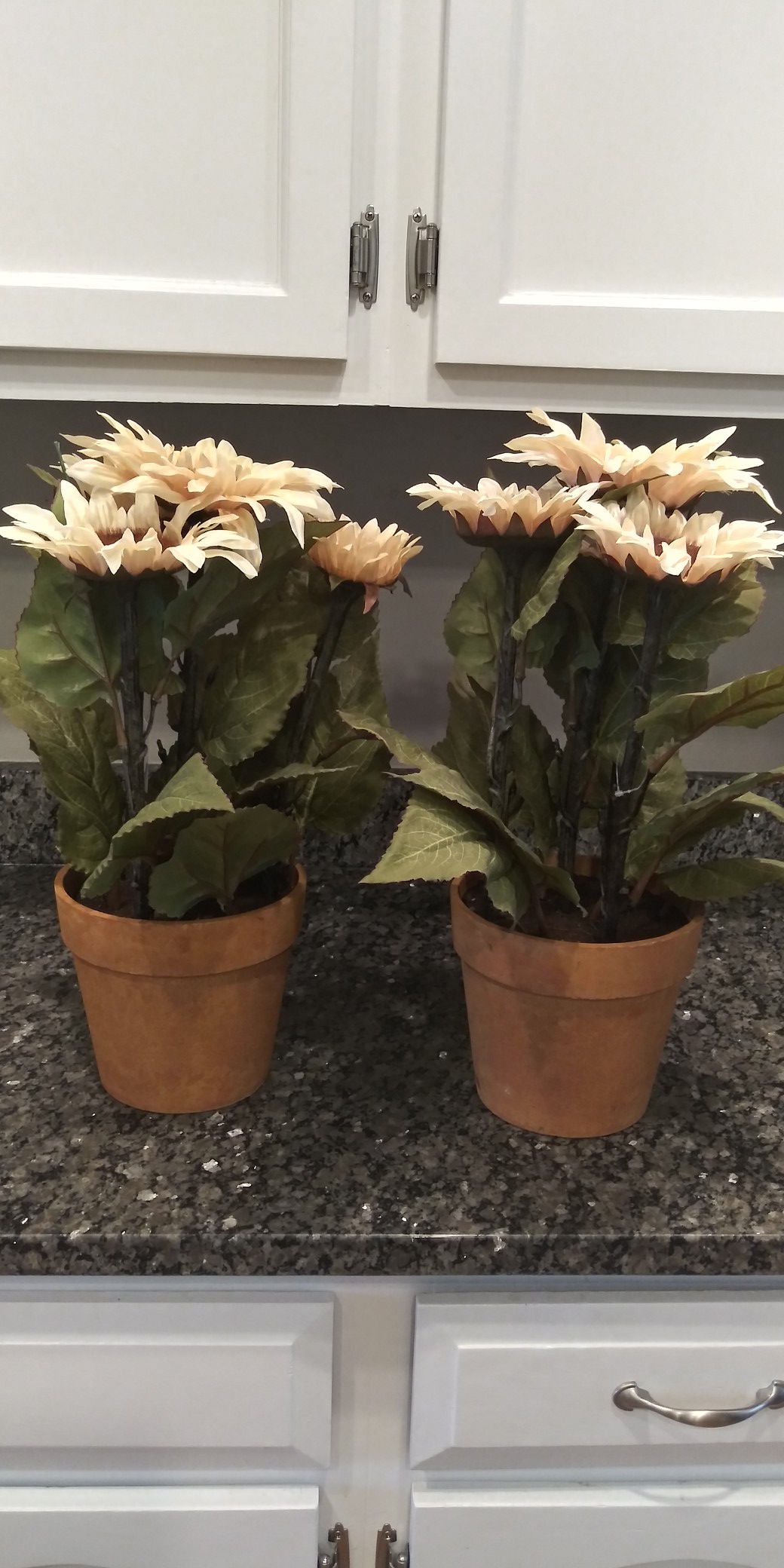 18" Artificial flower pots set of 2