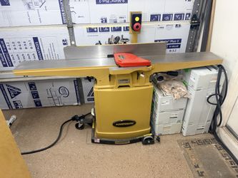 Powermatic 60HH 8" jointer with helical head and mobile base