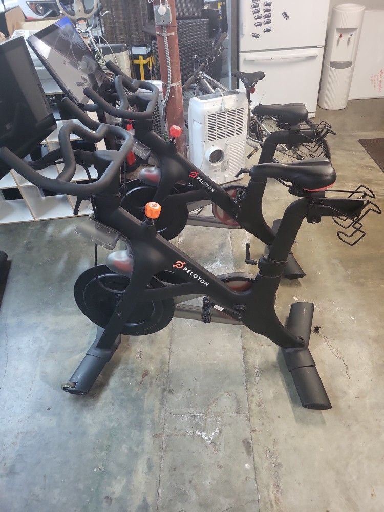 Peloton Couples Work Out Set