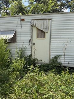 Cavalier Travel Trailer - Fixer Upper / Project Trailer