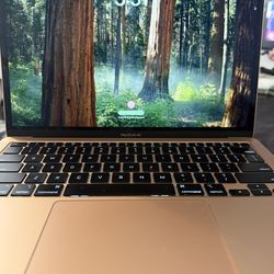 MacBook Air M1 2020 – 8GB / 256GB – 89% Battery