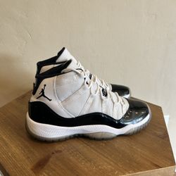 Air Jordan 11 Retro Concord Grade School