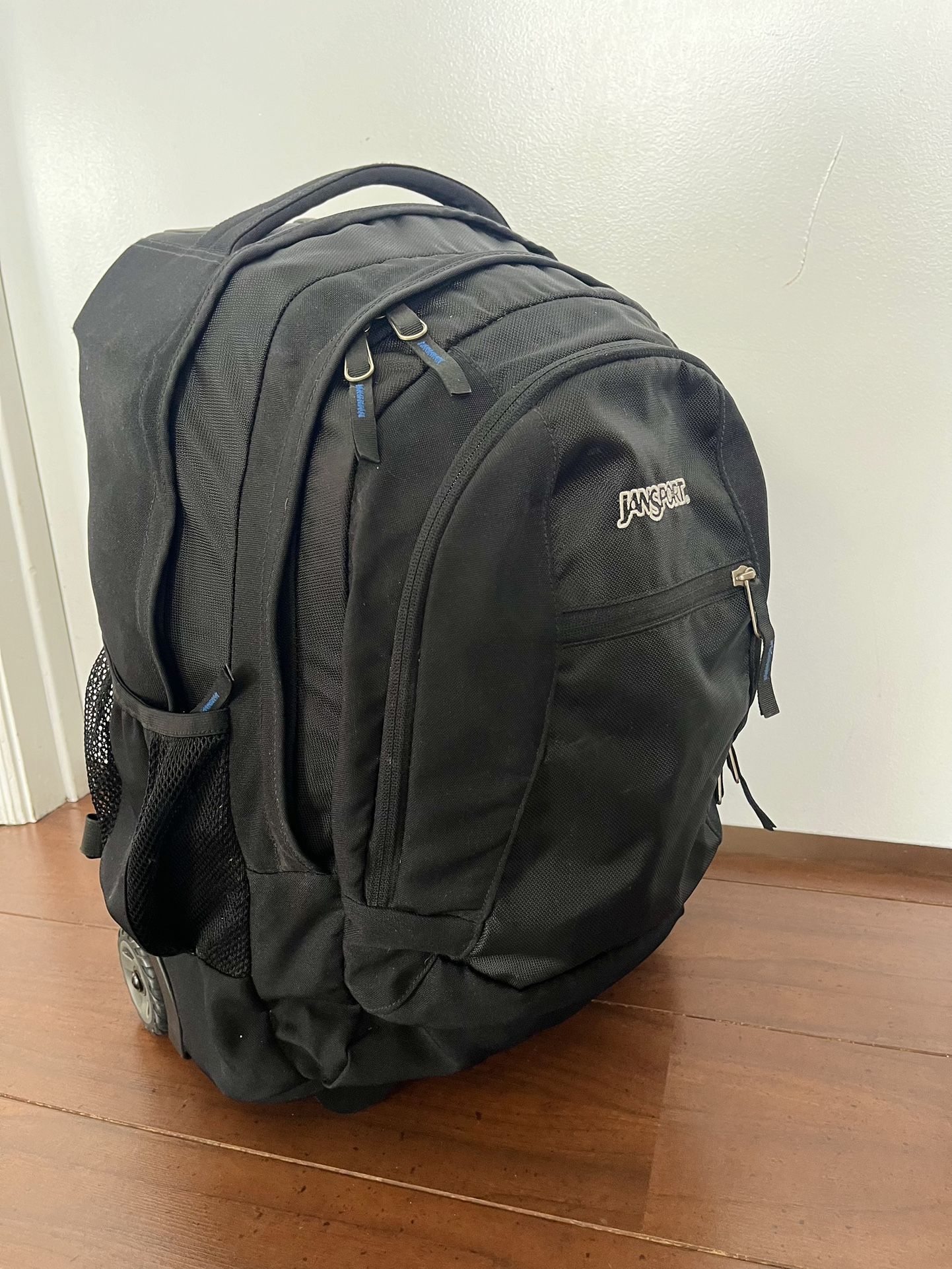 JanSport Driver 8 Rolling Laptop Backpack Black Padded 15 Inch Travel Bag