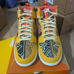 Nike Dunk High Somos Familia Size 10.0