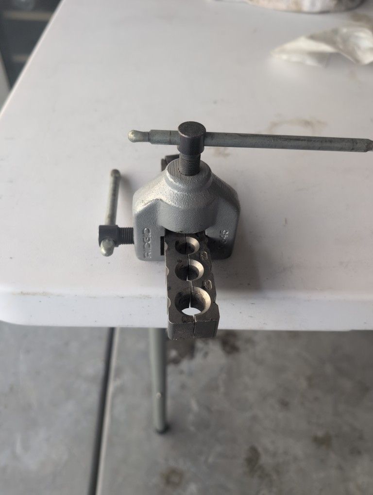 Rigid Flaring Tool