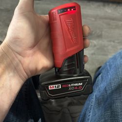 Milwaukee M12 Power Source And 4ah Batt