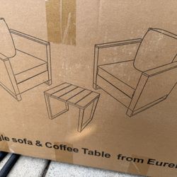 New in Box Patio Set Ready For The Warm Weather 