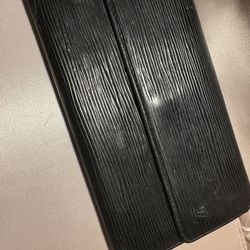 Louis Vuitton Wallet in Black Epi Leather (Preloved)