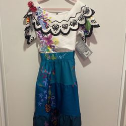 Mirabell Halloween Costume