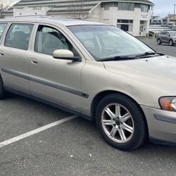 2004 Volvo V70 Runs Great