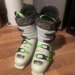 Lange XT 130 Ski Boots