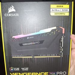 Corsair Vengeance RGB PRO 32gb (2x16GB) DDR4 3200MHz C16 UDIMM Memory 