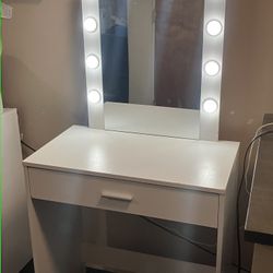 Lightup Makeup Vanity 