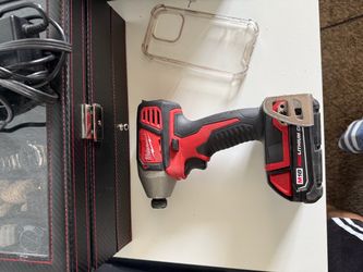 Milwaukee M18 Impact Wrench + Battery
