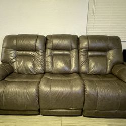 Reclining Leather Sofa And Loveseat Set. 