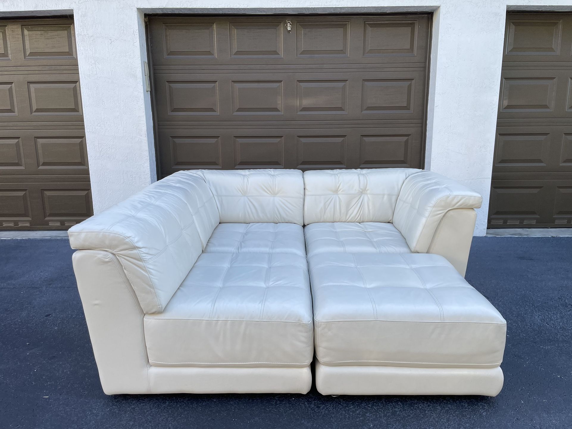 Couch/Sofa Sectional - Modular - Off White - Delivery Available 🚛