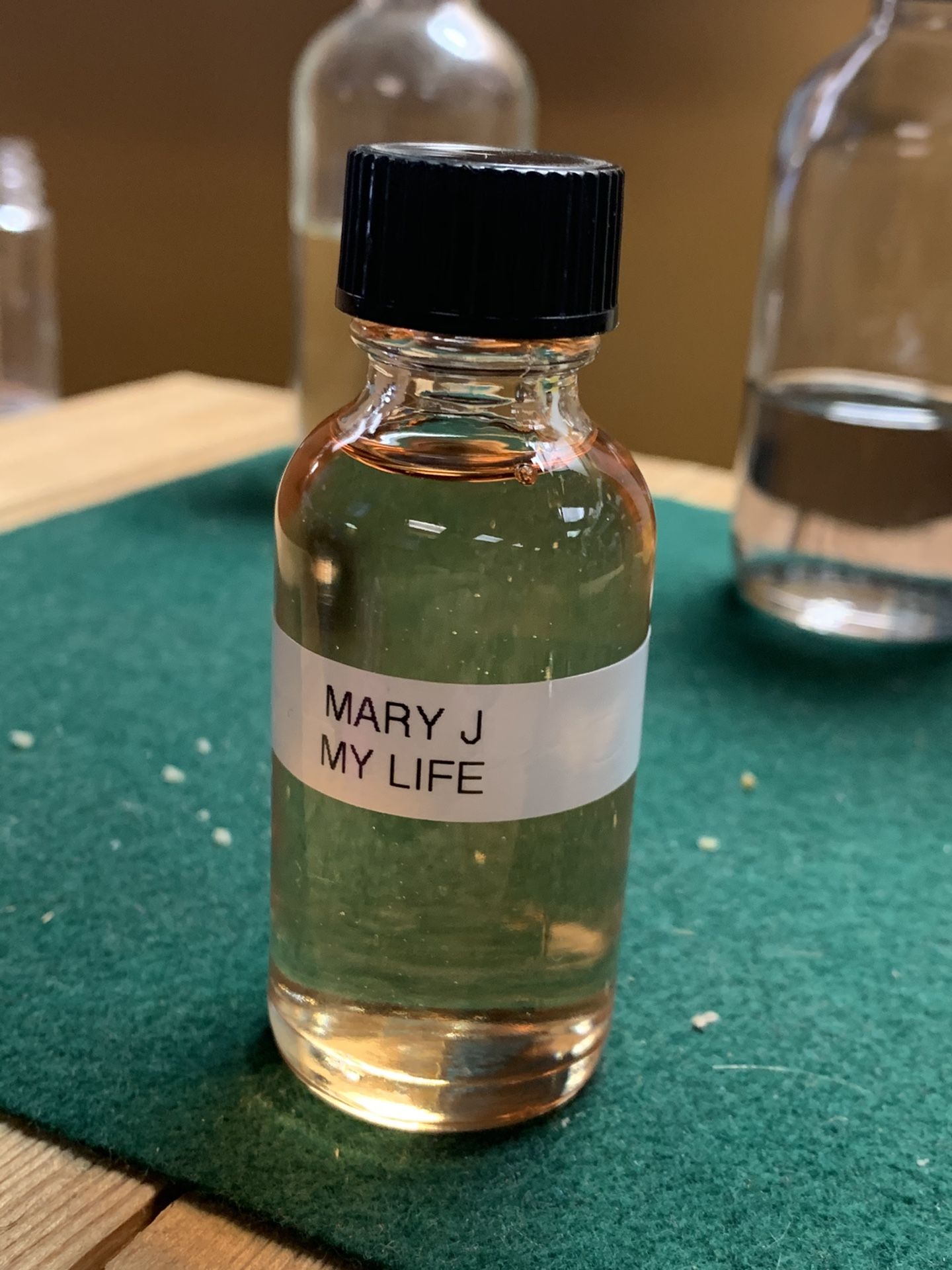 Mary J MY LIFE body oil fragrance