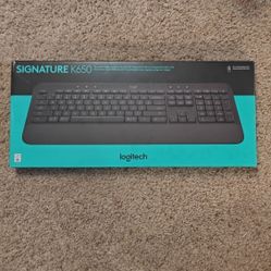 Logitech Signature K650 Wireless Keyboard