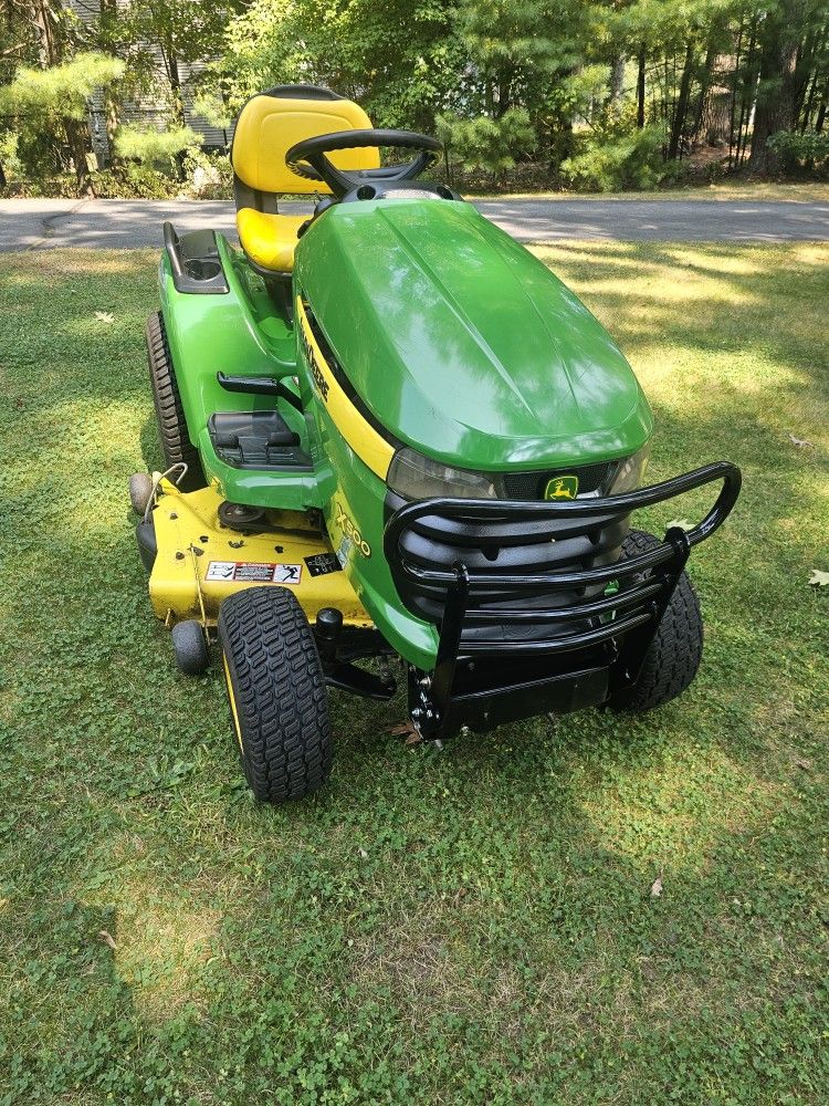 John Deere X500 25HP Kawasaki 48" Cut Riding Mower