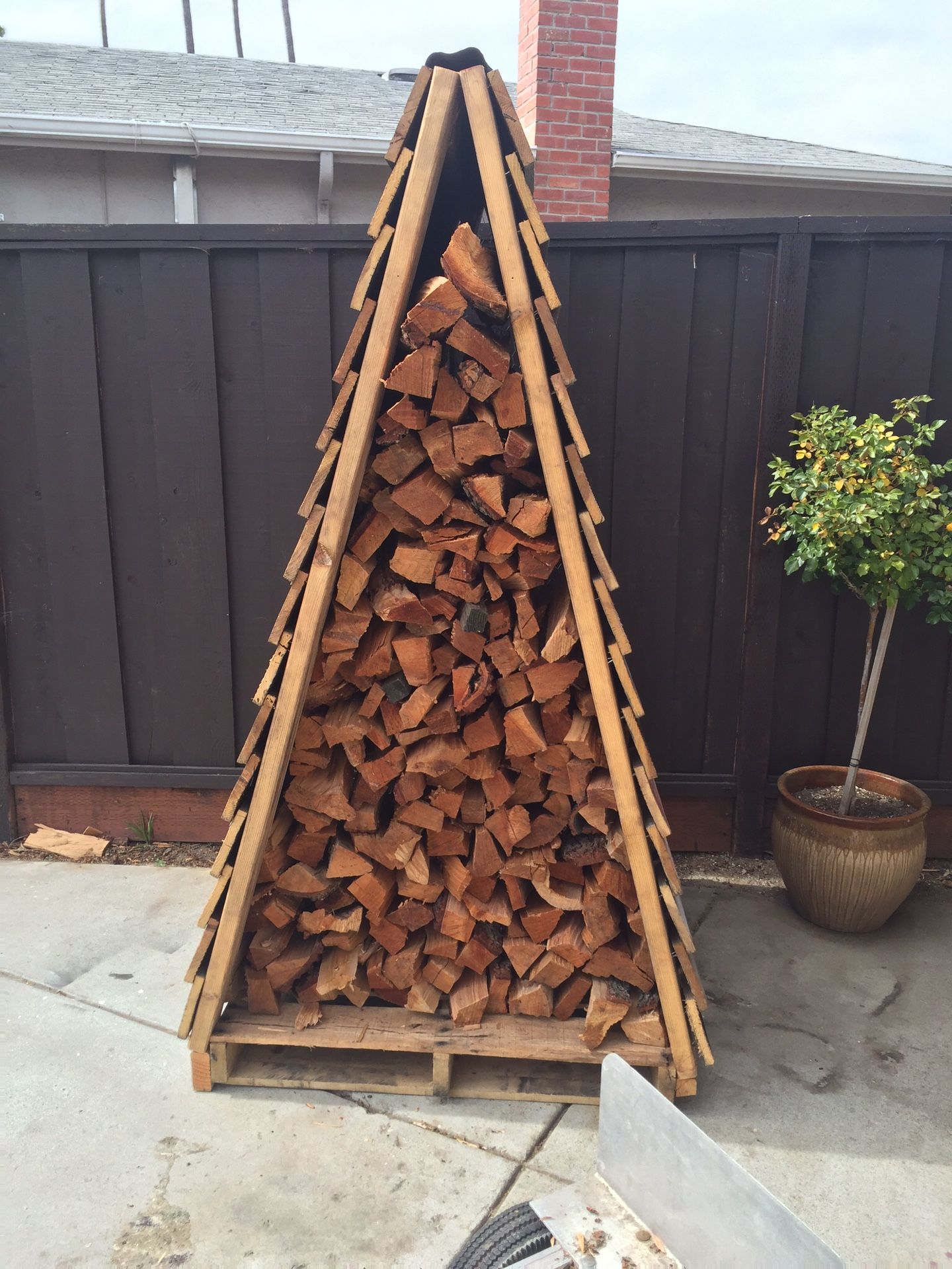 Firewood chalet